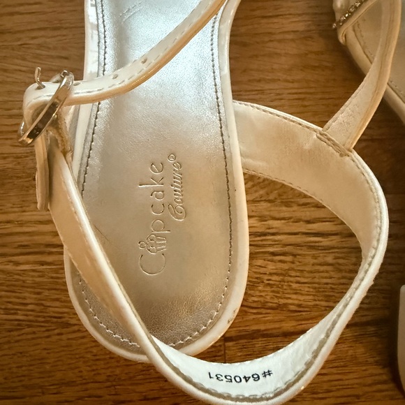 White Sandals with Pearl and Rhinestone Embellishments - Picture 5 of 7